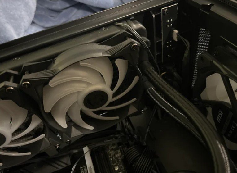 Why Is My AIO Cooler Not Lighting Up